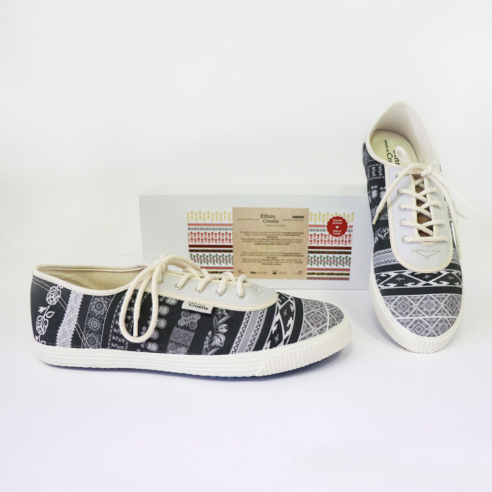 235608-EC Tenisica Ethno Croatia siva br. 42 NETTO