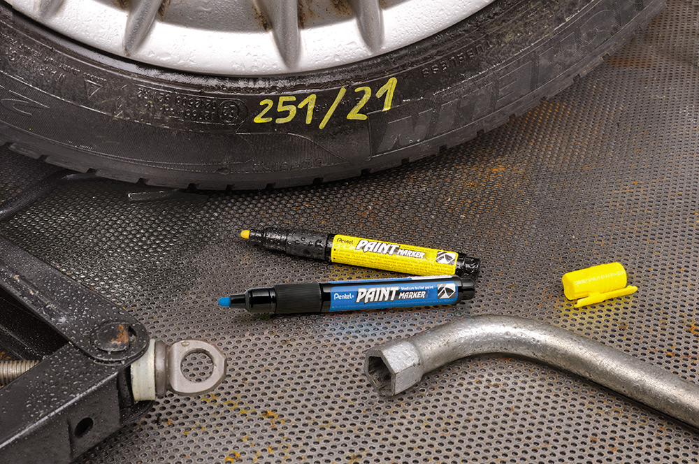 241780-EC Marker perm. PENTEL PENTOOLS MMP20 4/1 (crni,plavi,žuti,bijeli) okrugli vrh P12